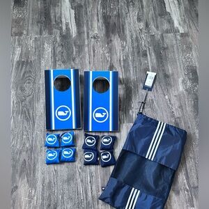 Vineyard Vines GWP Whale Dot Table 10 Piece Corn Hole Set With Bags Blue